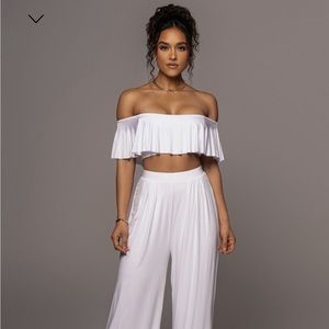 NWT: JLUXLABEL Ivory Close to you Set